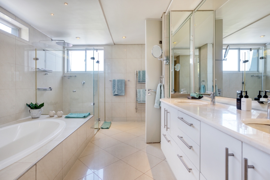 To Let 5 Bedroom Property for Rent in Camps Bay Western Cape